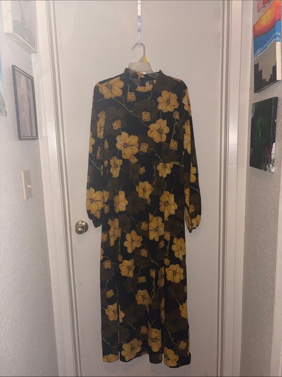 SHEIN Dresses & Skirts - SHEIN Black Maxi Dress with Yellow Floral Print